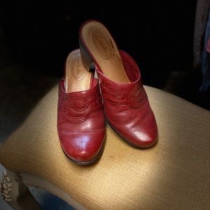 Clark’s Red Leather Mules. Sz 8M